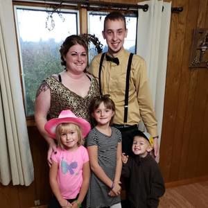 Meet your Posher, Candice